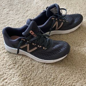 New Balance Drft Women’s size 8 tennis shoe